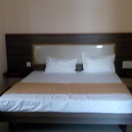 Hotel Meyyappaa Karaikkudi Esterno foto