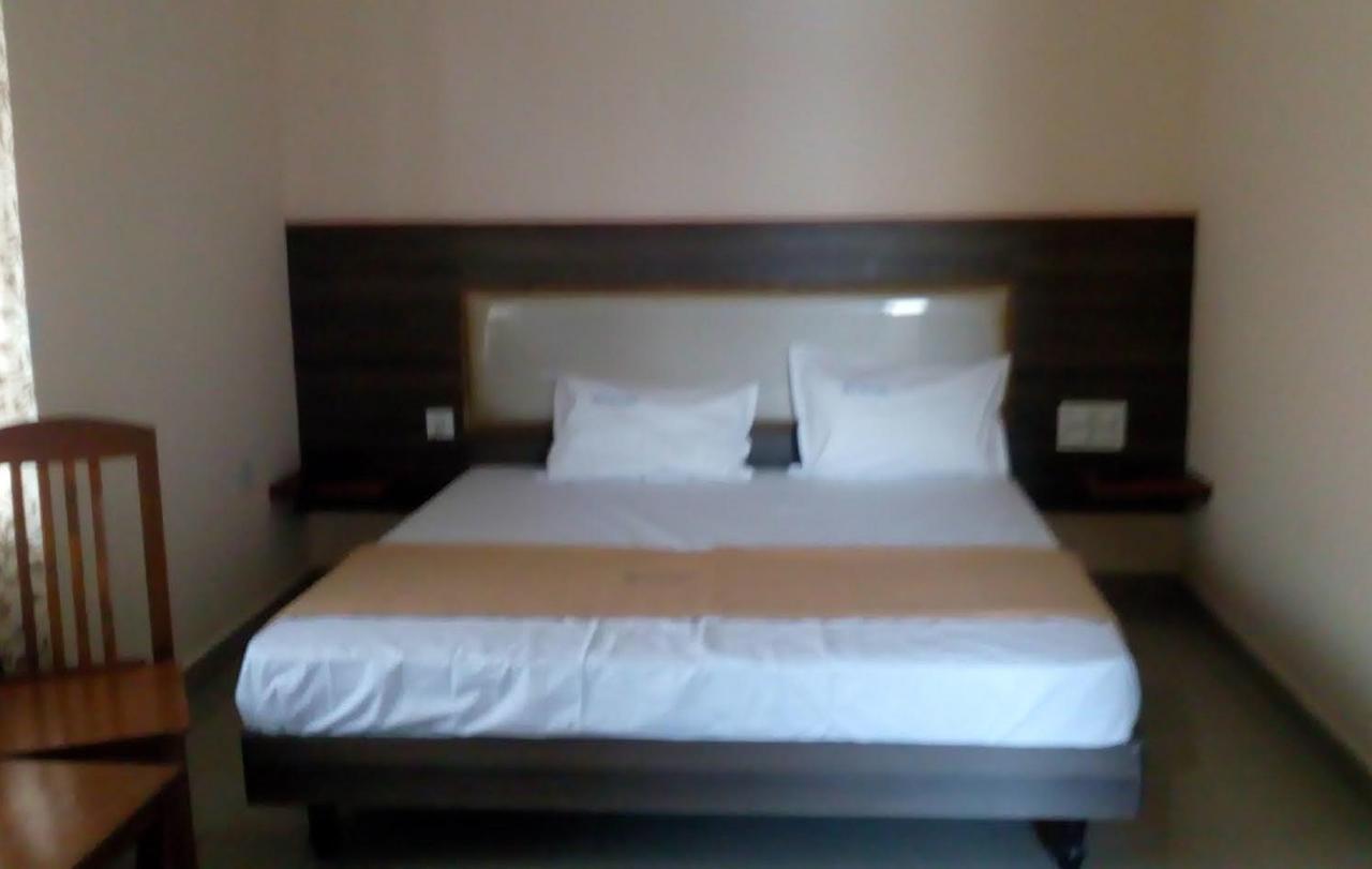 Hotel Meyyappaa Karaikkudi Esterno foto